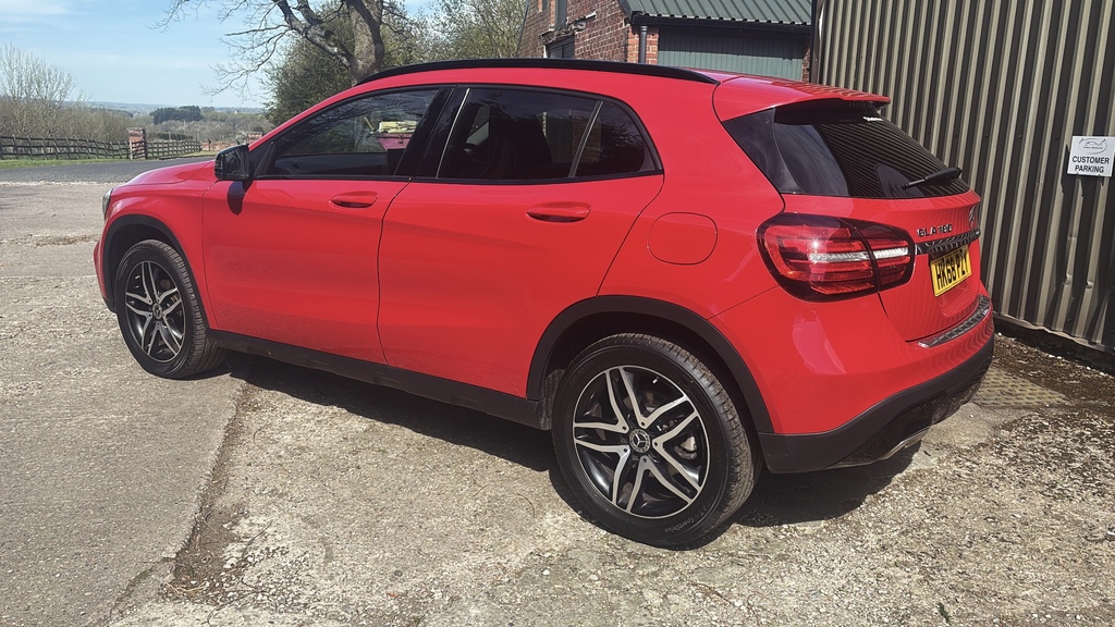 Mercedes-Benz GLA Class 1.6 Gla... HK68PZY Red #5