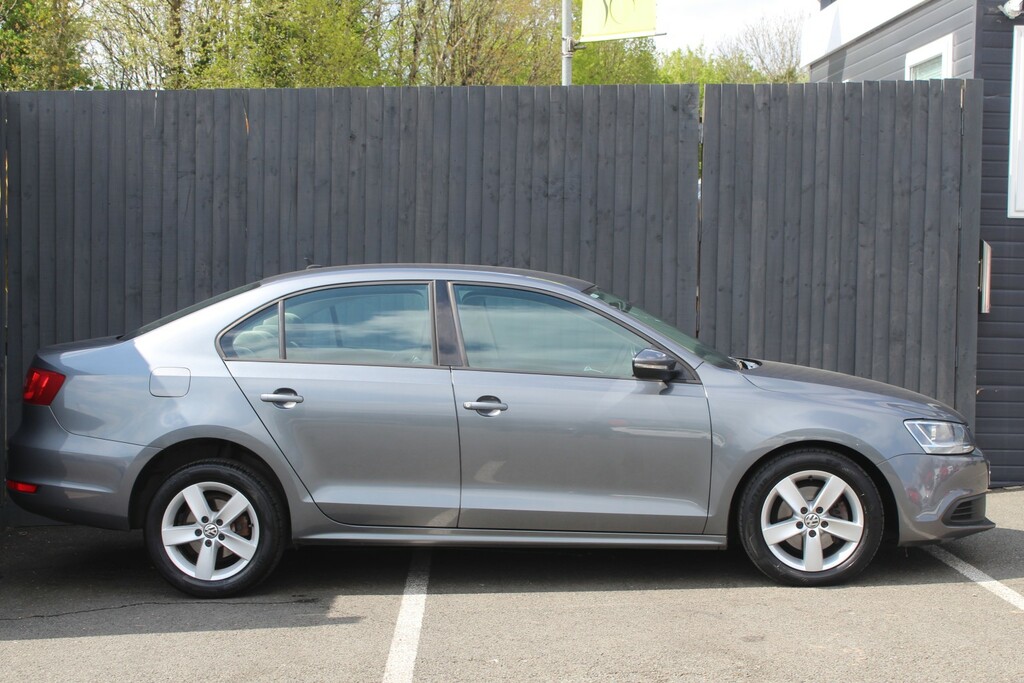 Volkswagen Jetta Se Bluemotion Technology Silver #4