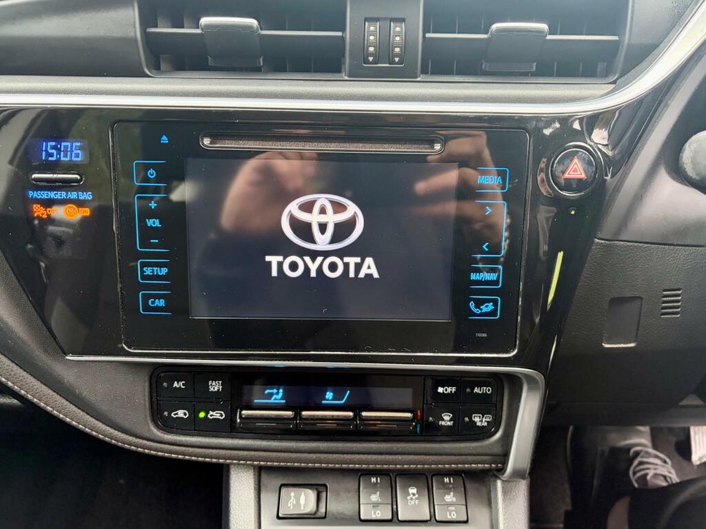 Toyota Auris 1.8 Vvt-h Business Edition Cvt Euro 6 Ss YC16NVH White #5