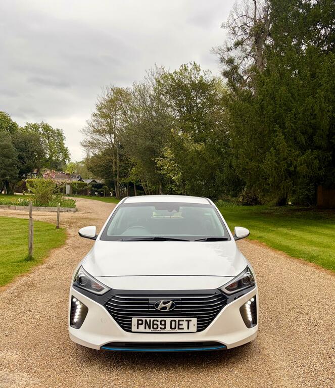 Hyundai Ioniq 1.6 H-gdi Premium Dct Euro 6 Ss PN69OET White #2