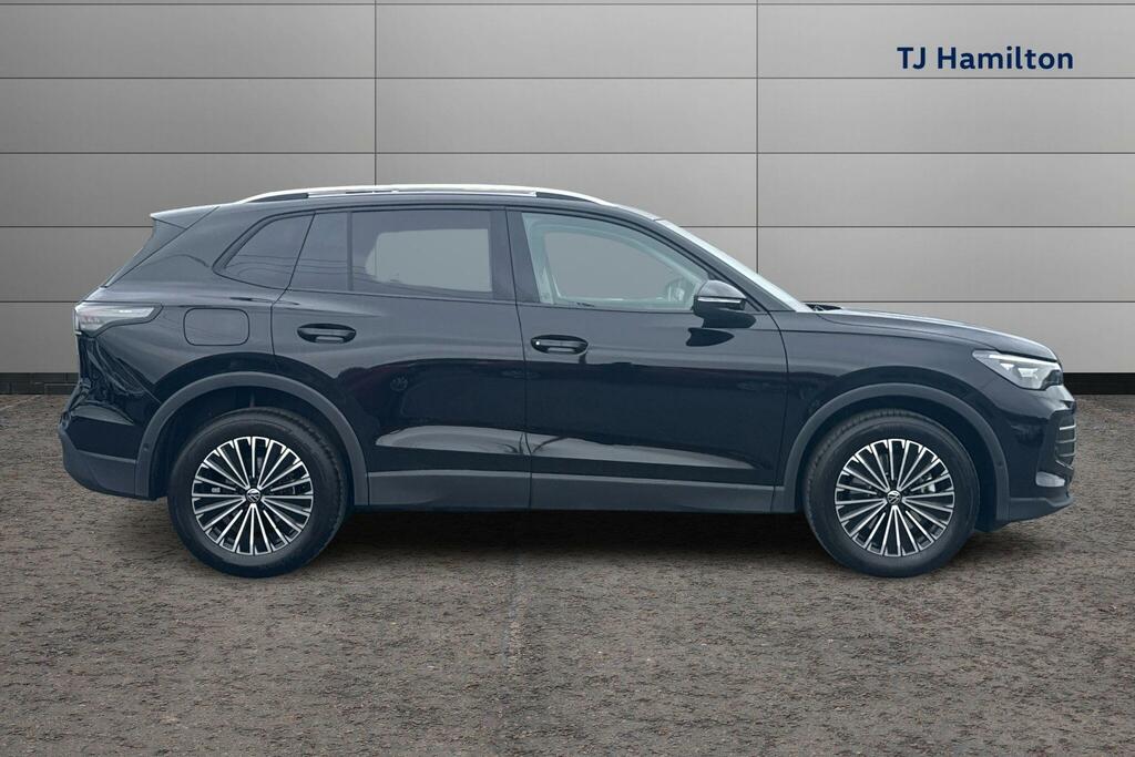 Volkswagen Tiguan 2.0 Tdi Match Suv Dsg Euro 6 Ss 150 X75XXX Black #4