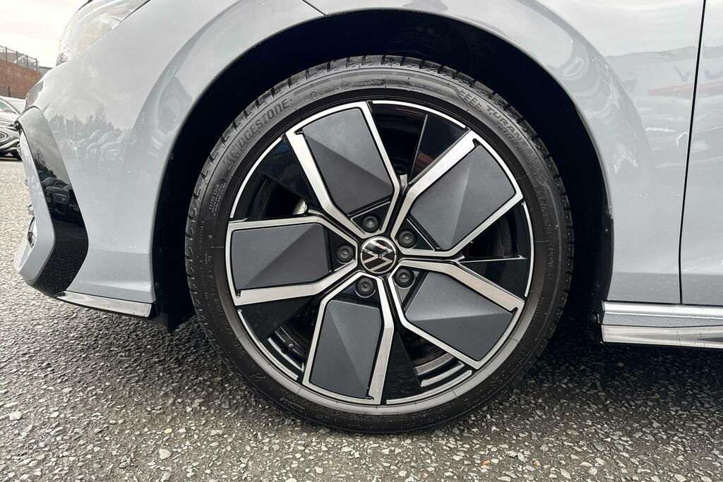 Volkswagen Golf 1.5 Tsi Black Edition Hatchback R75RRR Grey #5