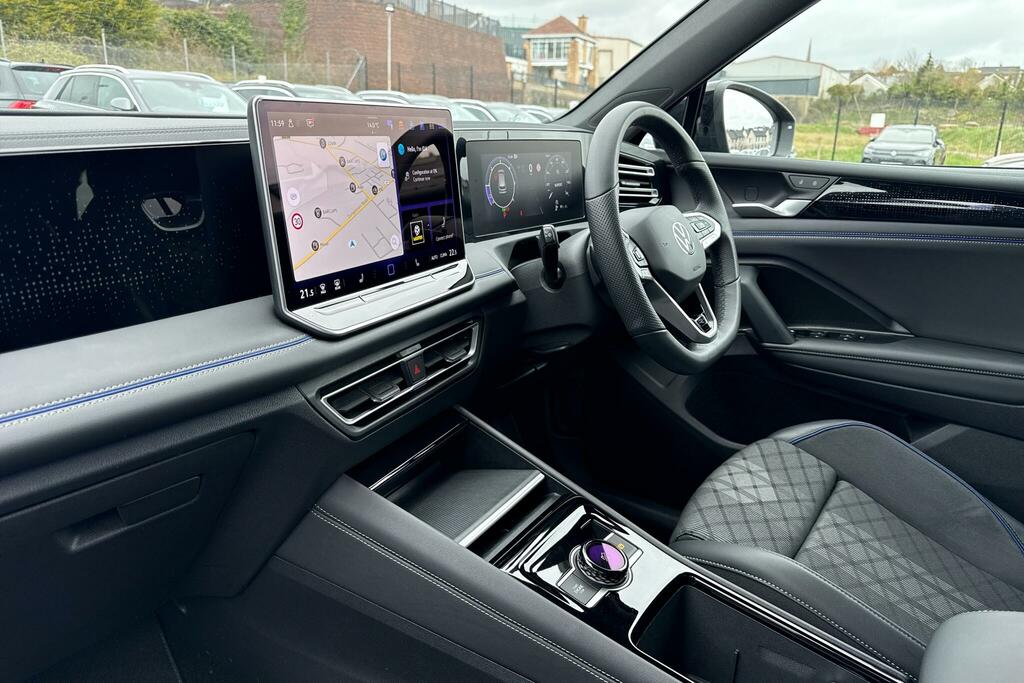 Volkswagen Tiguan 2.0 Tdi R-line Dsg KP25OKC Black #2