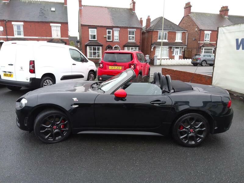 Abarth 124 Spider 1.4 Multiair Euro 6 ML18XHE Black #5