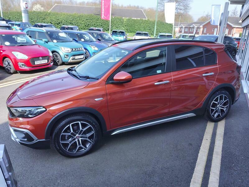 Fiat Tipo 1.5 Firefly Turbo Mhev Cross Dct Euro 6 Ss RX24KVG Orange #3