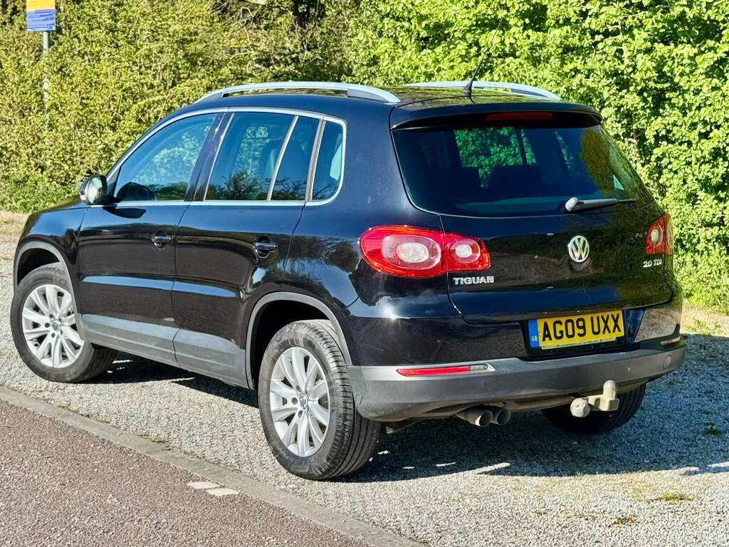 Volkswagen Tiguan 2.0 Tdi Se Estate Black #3