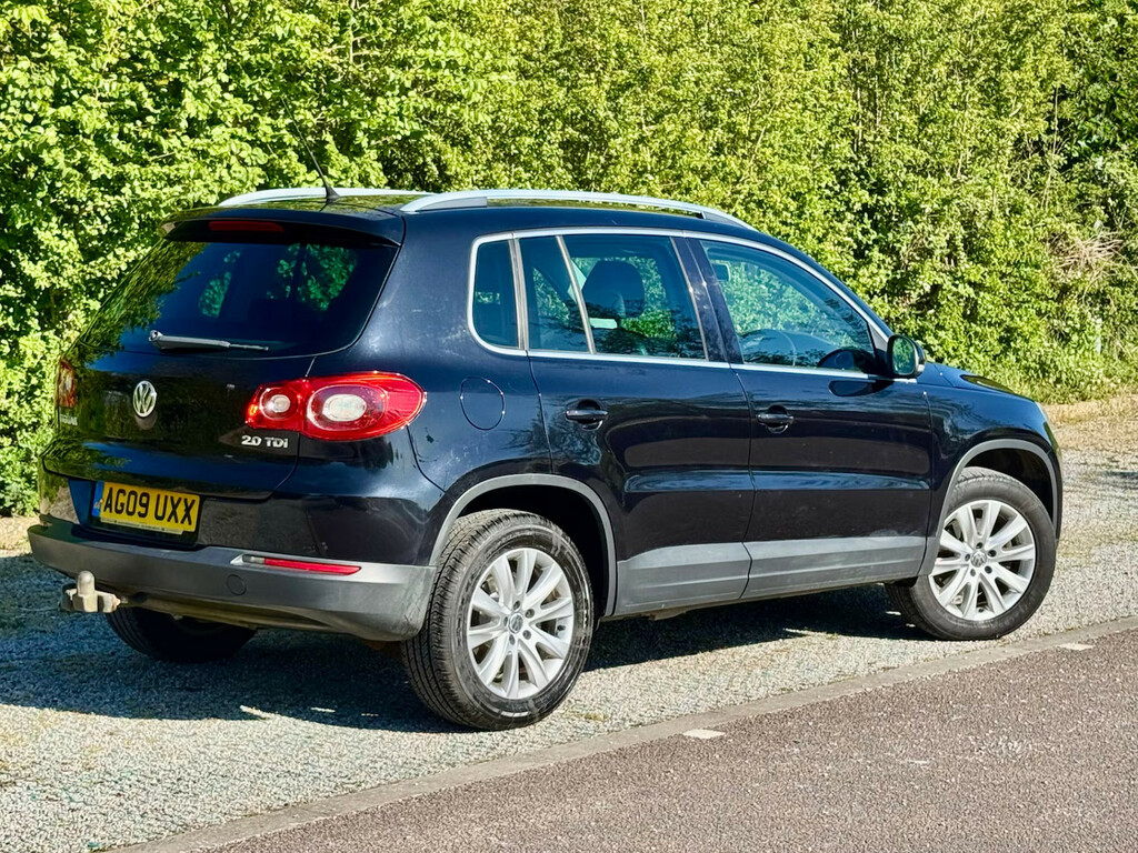 Volkswagen Tiguan 2.0 Tdi Se Estate Black #2