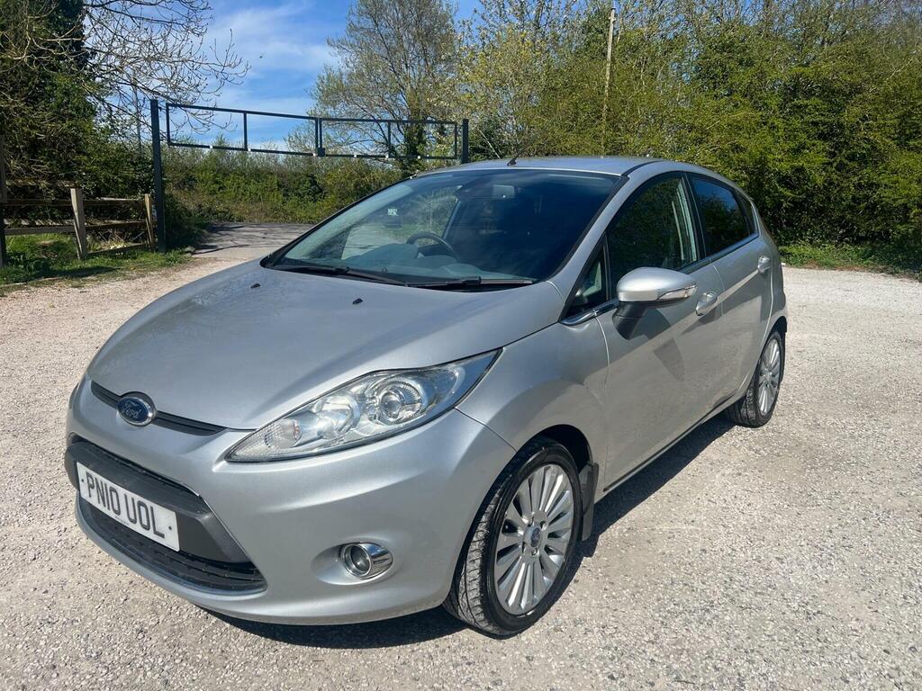 Ford Fiesta Hatchback 1.4 Titanium 201010 PN10UOL Silver #3