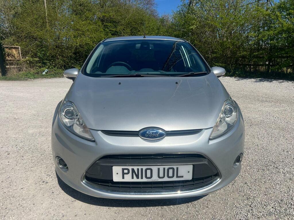 Ford Fiesta Hatchback 1.4 Titanium 201010 PN10UOL Silver #2