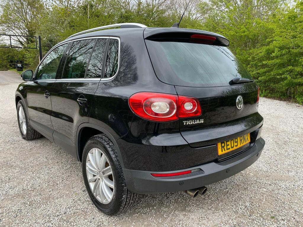 Volkswagen Tiguan Suv 2.0 Tsi Sport 4Wd Euro 4 200909 RE09RNX Black #5