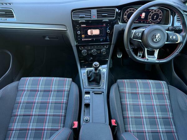 Volkswagen Golf 2.0 Tsi Gti Performance Euro 6 Ss NU67TNJ Silver #2