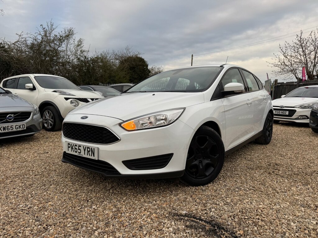 Ford Focus 1.0T Ecoboost 99G Style Hatchback Manua PK65YRN White #2