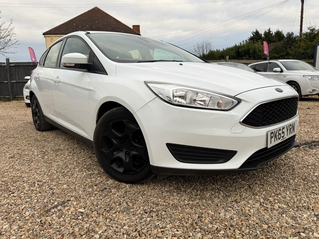 Ford Focus 1.0T Ecoboost 99G Style Hatchback Manua White