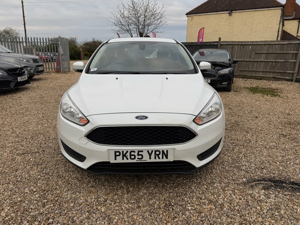 Ford Focus 1.0T Ecoboost 99G Style Hatchback Manua PK65YRN White #3