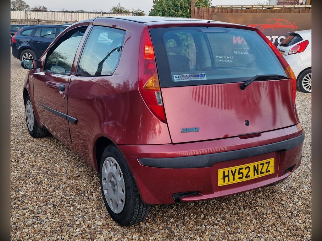 Fiat Punto 1.2 Active Hatchback 136 Gkm, Red #6