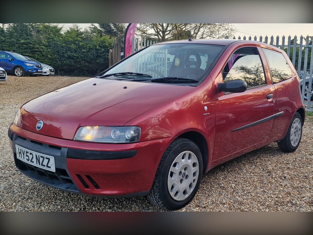 Fiat Punto 1.2 Active Hatchback 136 Gkm, Red #4