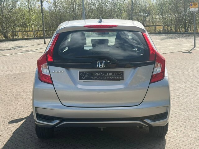 Honda Jazz 2018 1.3 I-vtec S Hatchback Euro PE18XWG Silver #2
