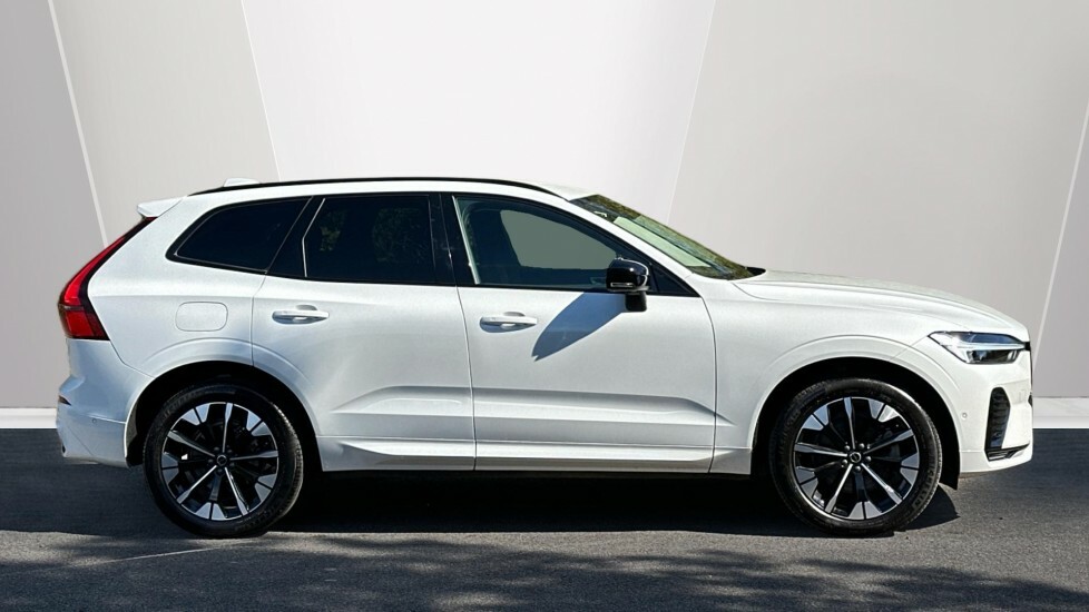 Volvo XC60 2.0 B5 Mhev Plus Pro Suv Hybrid Aw OW25VHG White #3
