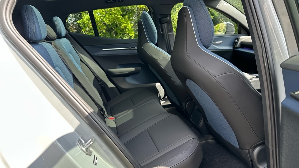 Volvo EX30 Cross Country Twin Performance 69Kwh Ultra Suv Grey #6