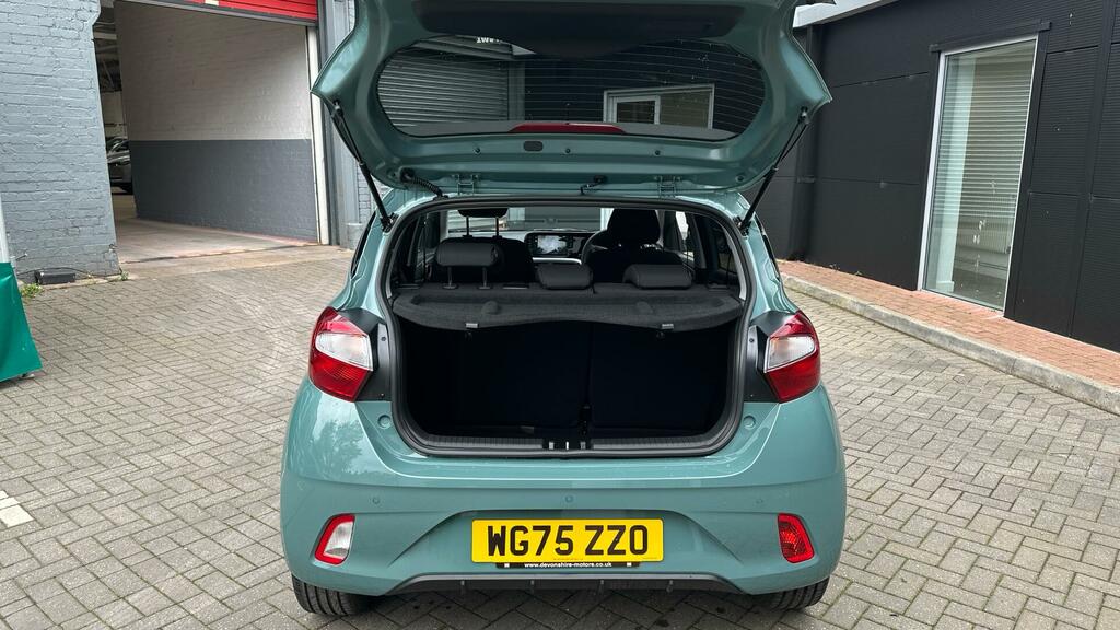 Hyundai I10 1.2 Premium Euro 6 Ss WG75ZZO Green #4