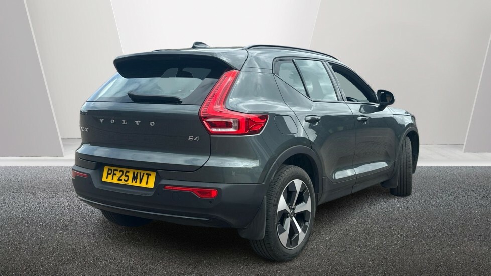 Volvo XC40 Plus, B4 Mild Hybrid, Dark PF25MVT #2