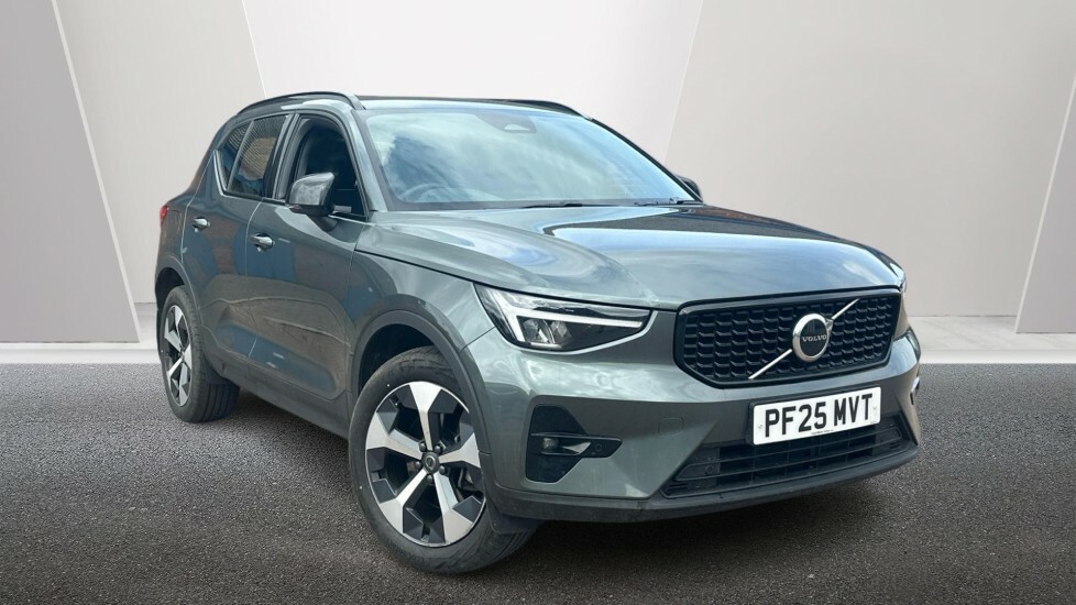 Volvo XC40 Plus, B4 Mild Hybrid, Dark