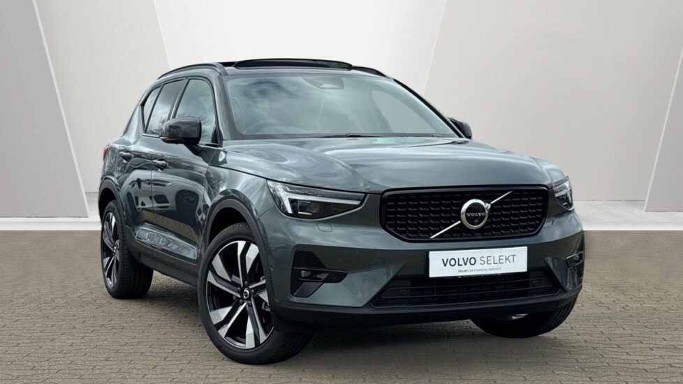 Volvo XC40 Ultra, B3 Mild Hybrid, Dark