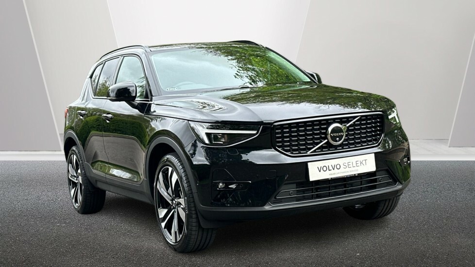 Volvo XC40 2.0 B3 Mhev Ultra Dark Suv Hybrid Dct A Black