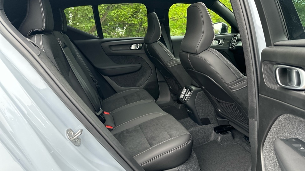 Volvo XC40 2.0 B3 Mhev Ultra Dark Suv Hybrid Dct A BD26OVJ Blue #6