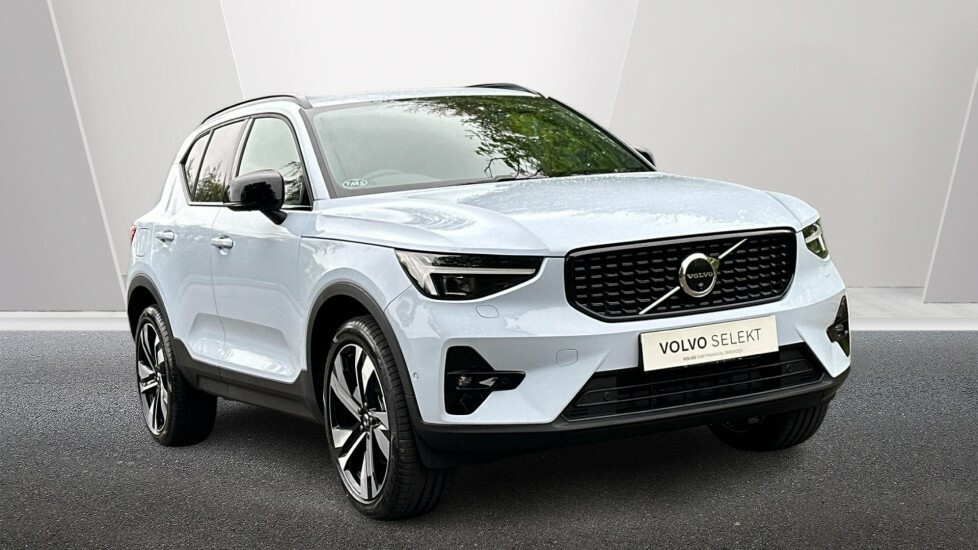 Volvo XC40 2.0 B3 Mhev Ultra Dark Suv Hybrid Dct A Blue