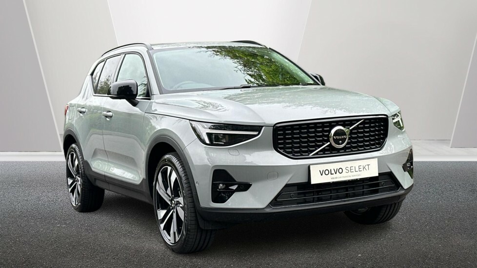 Volvo XC40 2.0 B3 Mhev Ultra Dark Suv Hybrid Dct A Grey