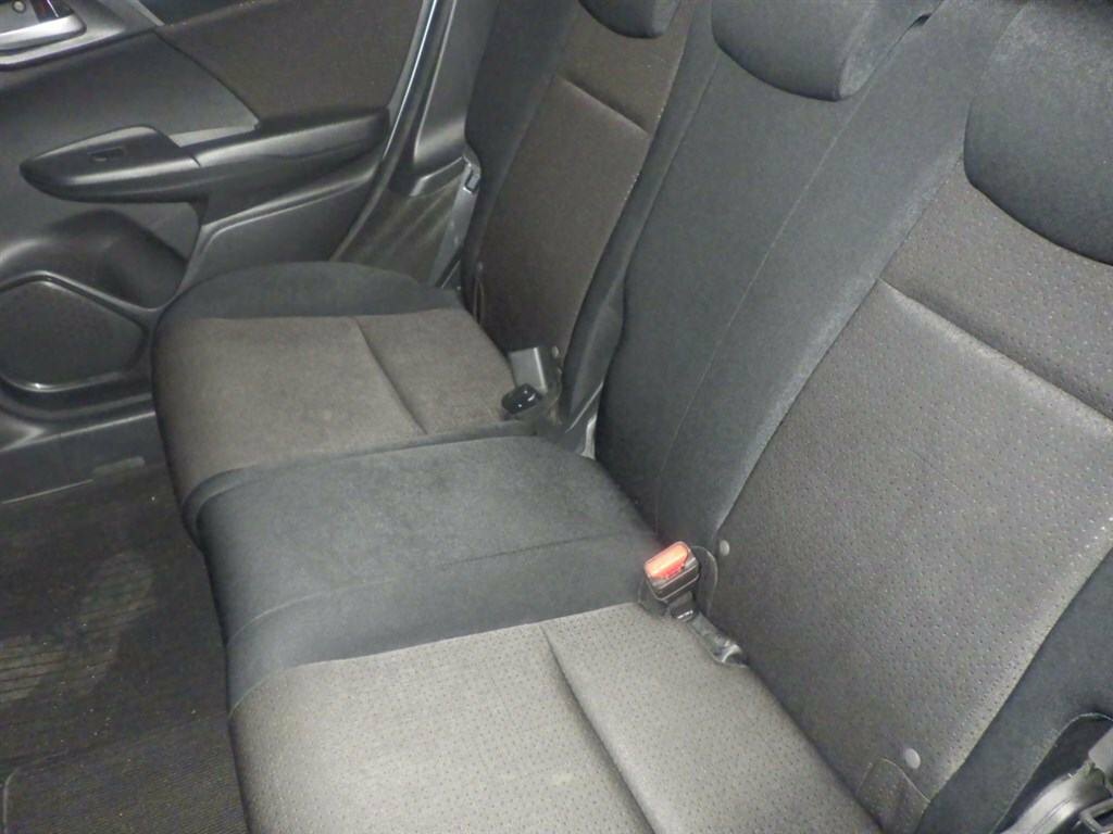 Honda Jazz Fit 1.5 Hybrid 201313 5 Seats Ulez Free Fre Silver #3
