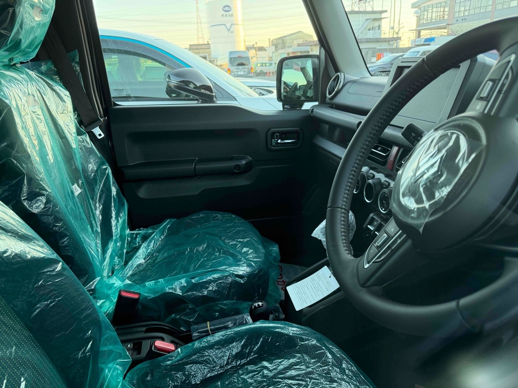 Suzuki Jimny Nomade 1.5 202626 4 Seats Suv 5  Black #3