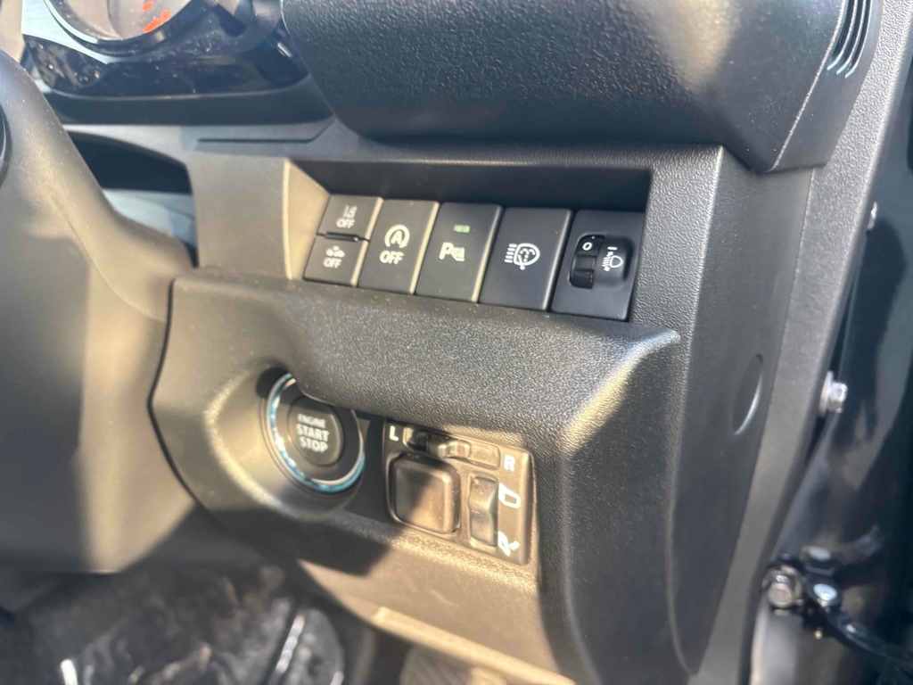 Suzuki Jimny Nomade 1.5 202626 4 Seats Suv 5 Black #5