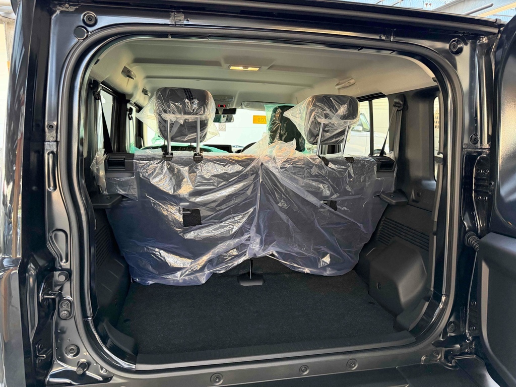 Suzuki Jimny Nomade 1.5 202626 4 Seats Suv 5 Black #6