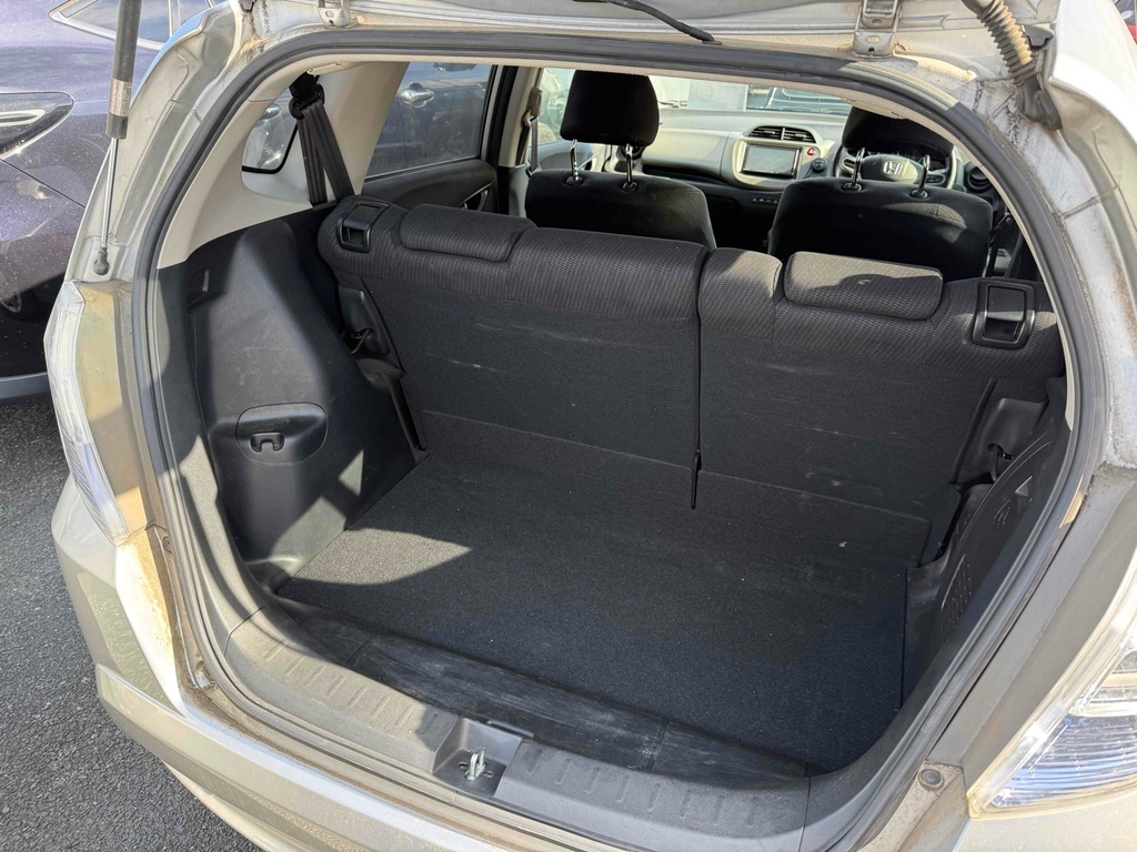 Honda Jazz Fit 1.3 Hybrid 201212 5 Seats Ulez Free Fre Silver #5