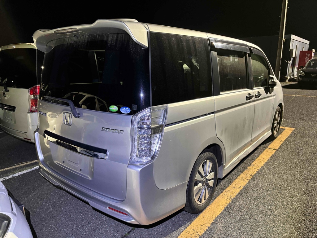 Honda StepWagon Wagon Spada 2.0 201313 8 Seats Silver #2
