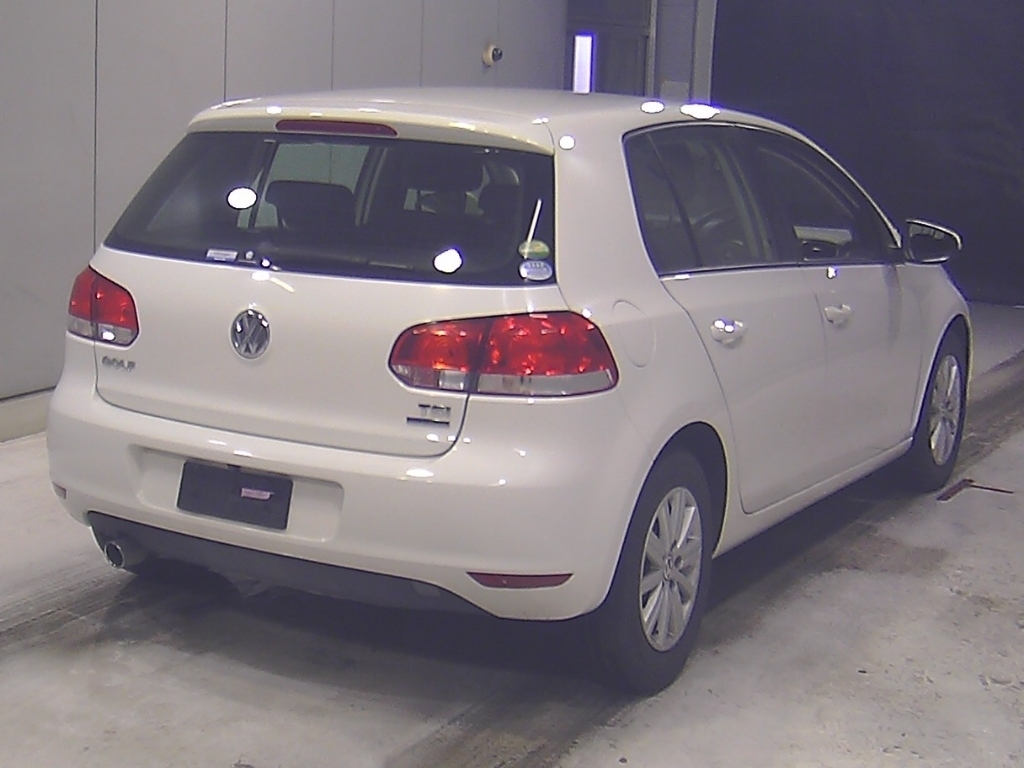 Volkswagen Golf 1.2 201313 5 Seats Ulez Fre White #2
