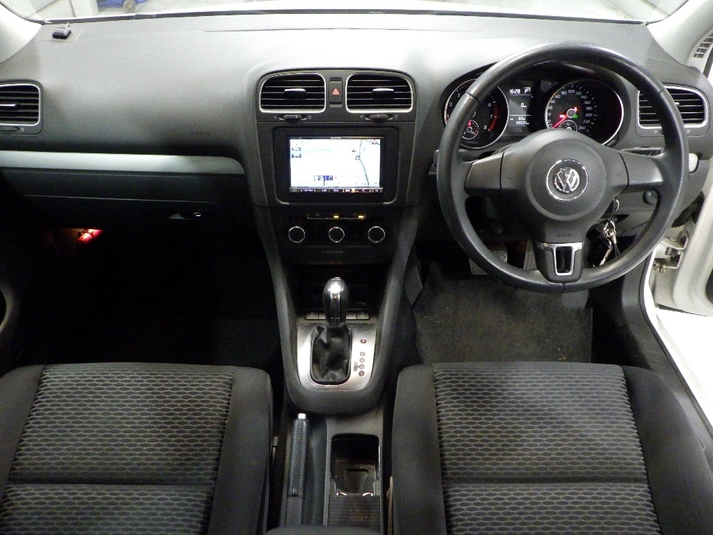 Volkswagen Golf 1.2 201313 5 Seats Ulez Fre White #5