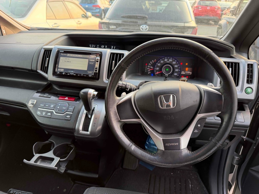Honda StepWagon Wagon Spada 2.0 201313 8 Seats Silver #5