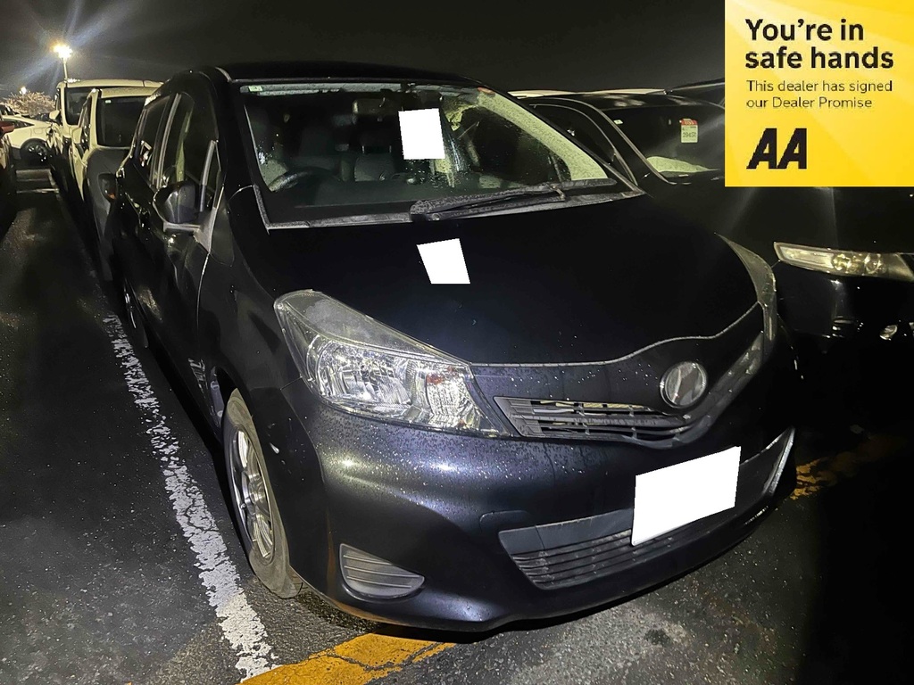 Toyota Yaris Vitz 1.3 201414 5 Seats Ule Black