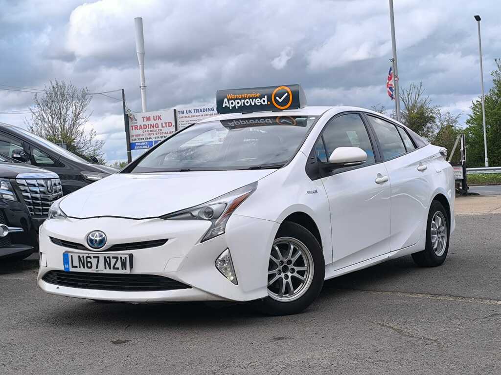 Toyota Prius 1.8 Hybrid 201767 Active 5 Seats U LN67NZW White #2