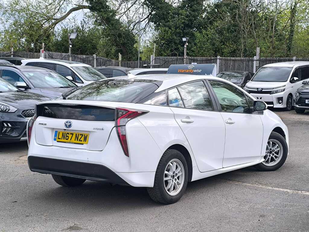 Toyota Prius 1.8 Hybrid 201767 Active 5 Seats U LN67NZW White #3