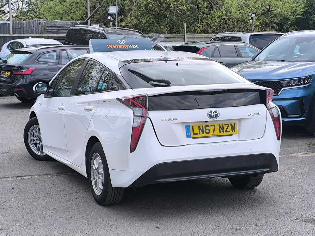 Toyota Prius 1.8 Hybrid 201767 Active 5 Seats U LN67NZW White #4