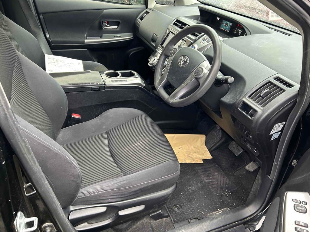 Toyota Prius+ 1.8 Hybrid 201515 7 Seats Ulez Fre Black #4