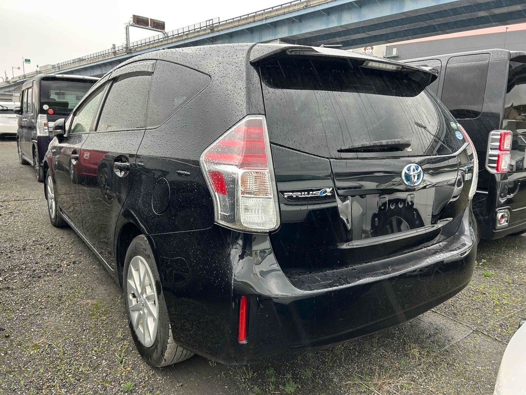 Toyota Prius+ 1.8 Hybrid 201515 7 Seats Ulez Fre Black #2