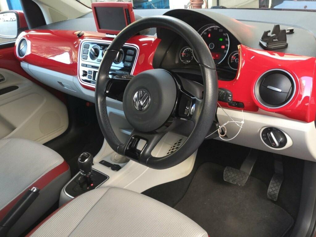 Volkswagen Up Move Up 1.0 201313 4 Seats  Red #3