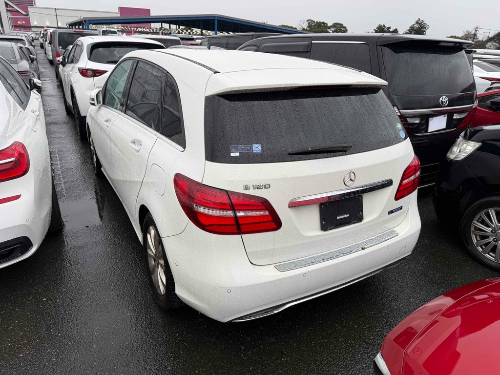 Mercedes-Benz B Class 1.6 201515 B180 Cdi Sport 5 Sea White #2