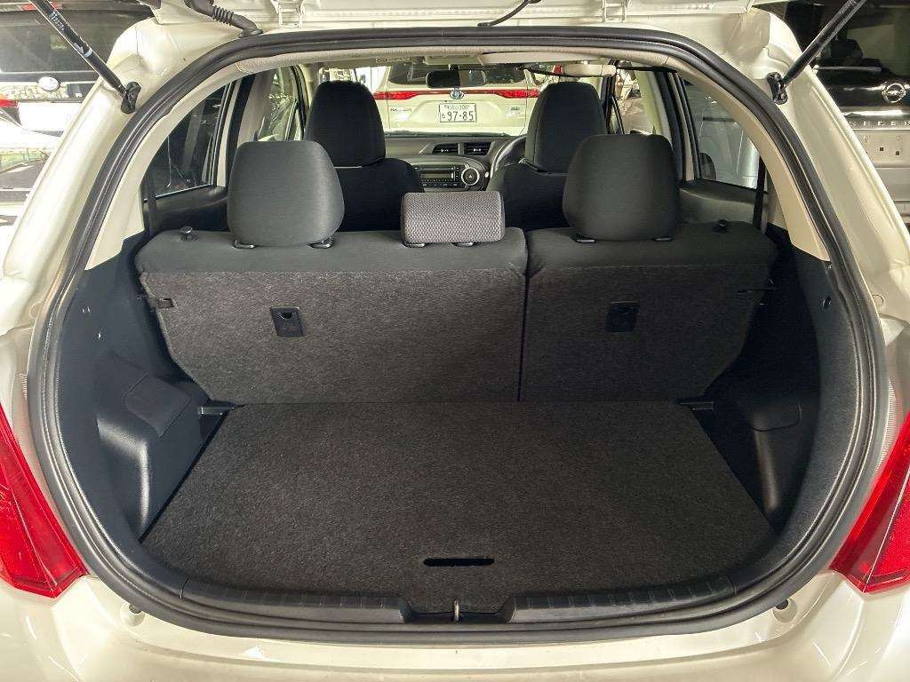 Toyota Yaris Vitz 1.3 201313 5 Seats Ule  White #6