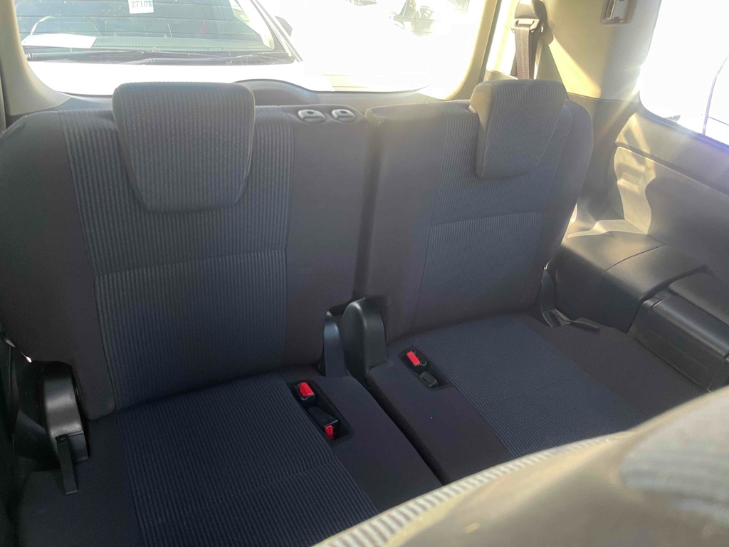 Toyota Voxy 1.8 Hybrid 202020 7 Seats Mpv Ulez Free Fre Silver #5